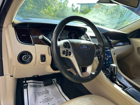 2019 Ford Taurus Limited