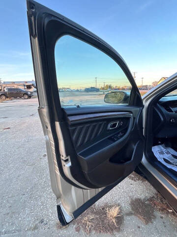 2017 Ford Taurus Limited