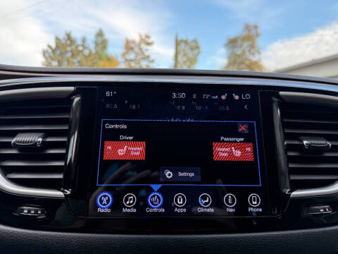 2017 Chrysler Pacifica Touring-L