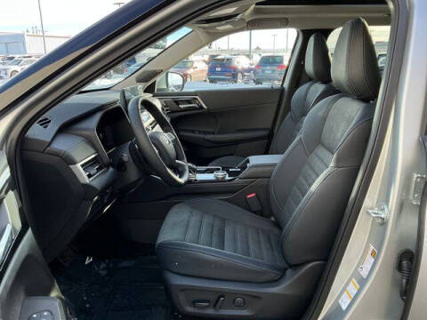 2026 Mitsubishi Outlander SE