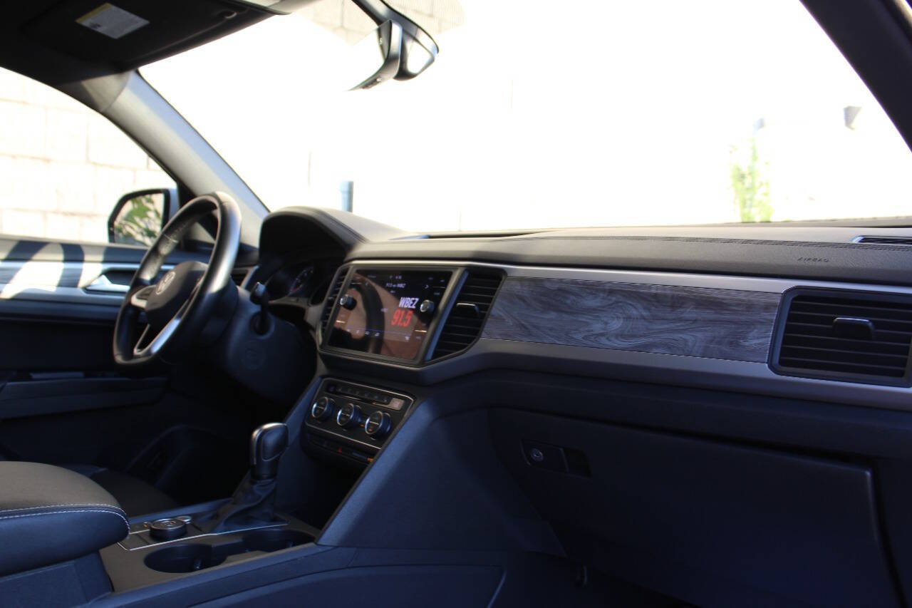 VolkswagenAtlas Cross Sport17