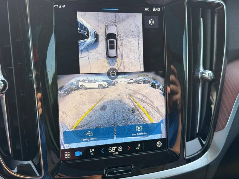 2025 Volvo V60 Cross Country B5 Plus