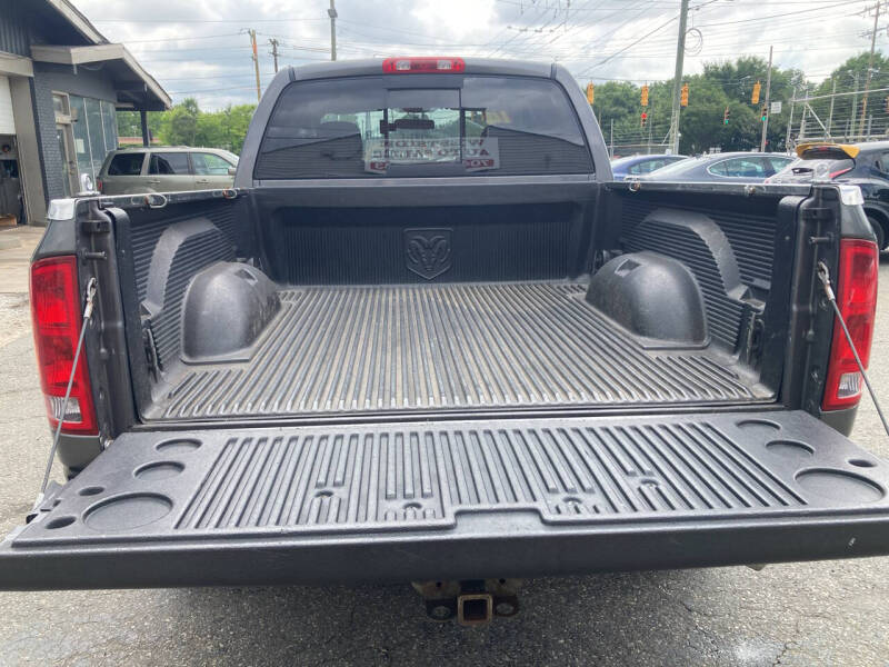 2004 Dodge Ram 1500 SLT