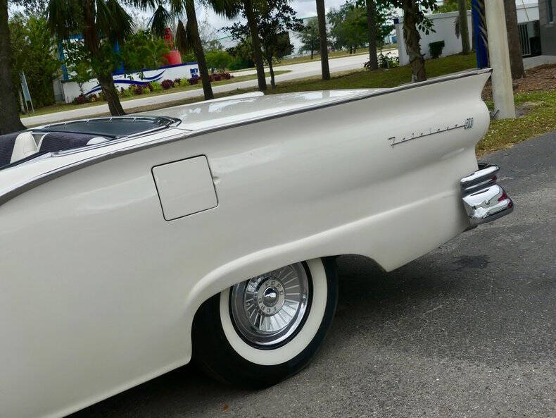 1957 Ford Fairlane