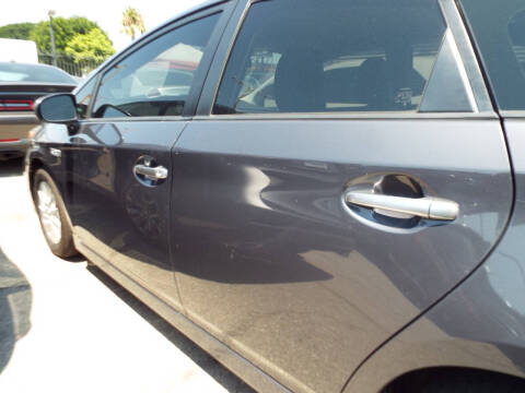 2014 Toyota Prius Plug-in Hybrid Advanced