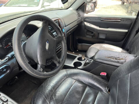 2004 Ford Explorer Limited