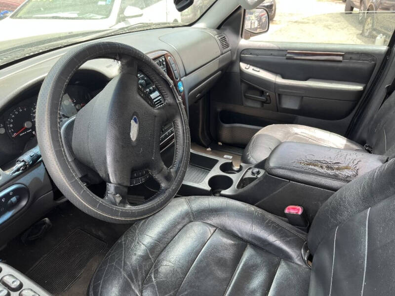 2004 Ford Explorer Limited