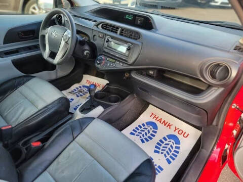 2013 Toyota Prius c Three