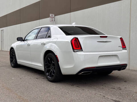 2019 Chrysler 300 S