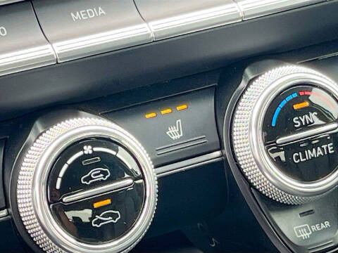 2022 Genesis G70