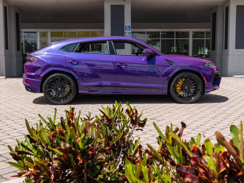 2025 Lamborghini Urus SE