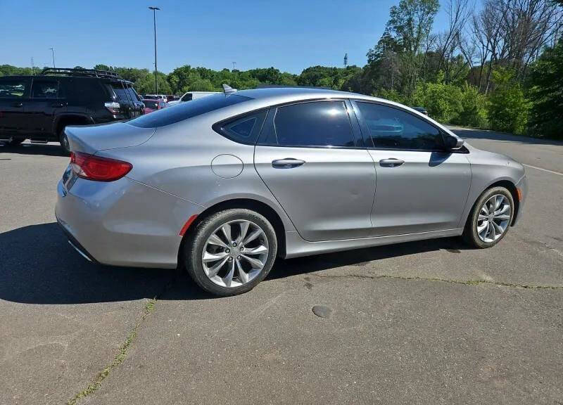 2015 Chrysler 200 S