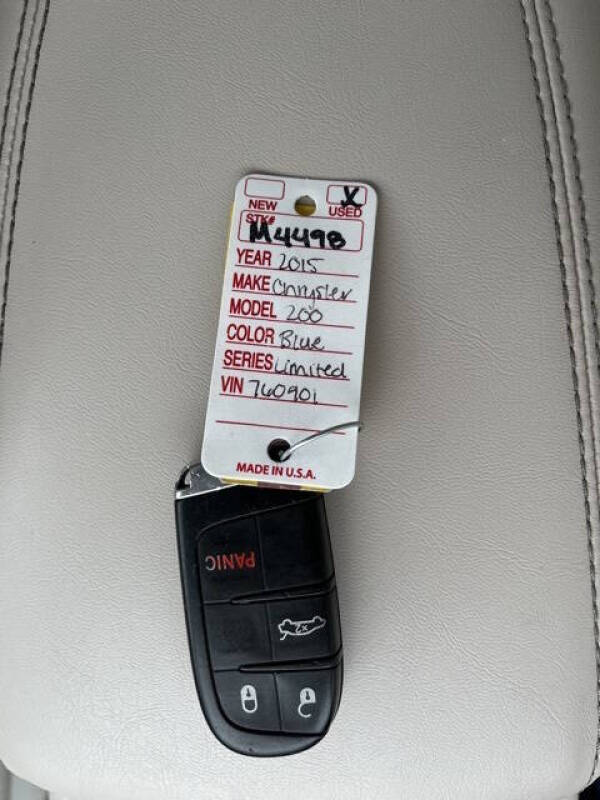2015 Chrysler 200 Limited