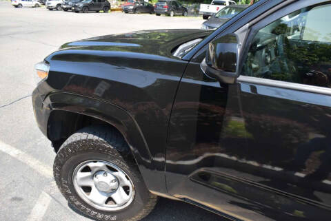 2017 Toyota Tacoma SR