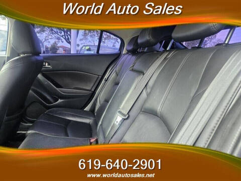 2018 Mazda MAZDA3 Touring