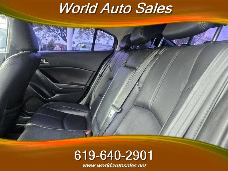 2018 Mazda MAZDA3 Touring