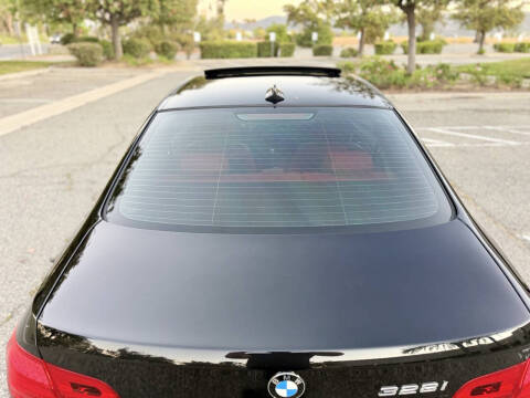 2012 BMW 3 Series 328i