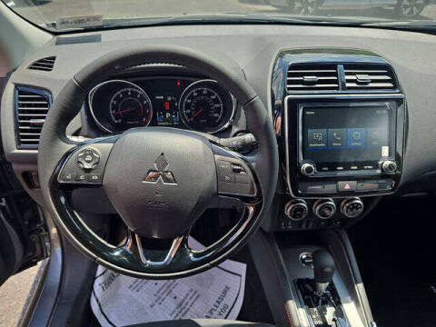 2025 Mitsubishi Outlander Sport LE