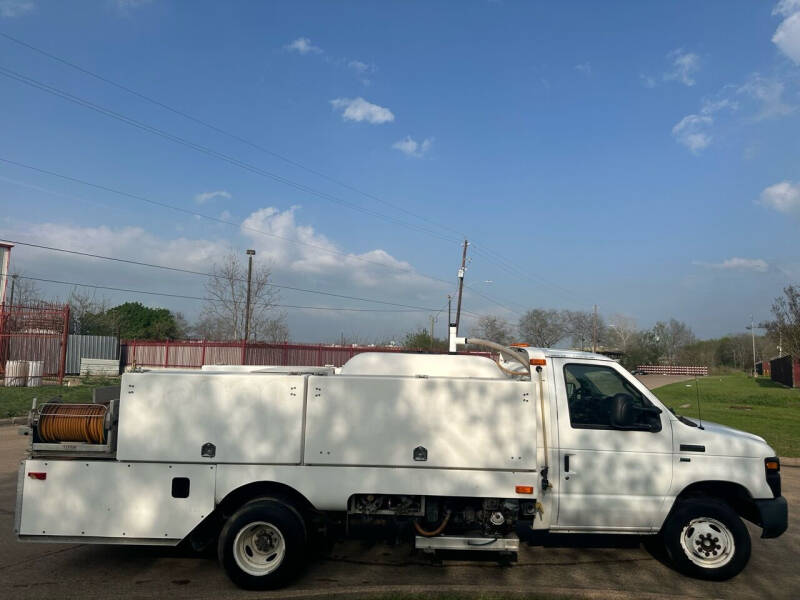 2012 Ford E-Series E-450 SD