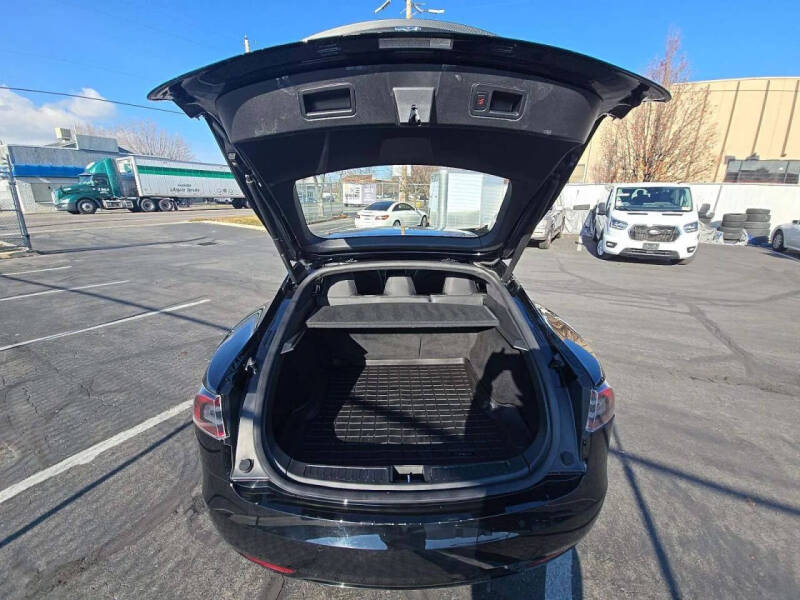 2020 Tesla Model S Performance