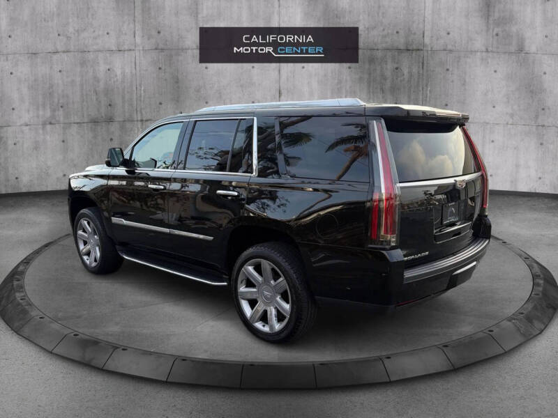 2016 Cadillac Escalade Luxury Collection