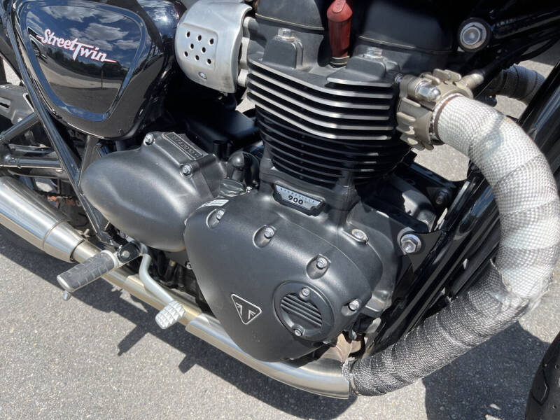 2016 Triumph Mcy