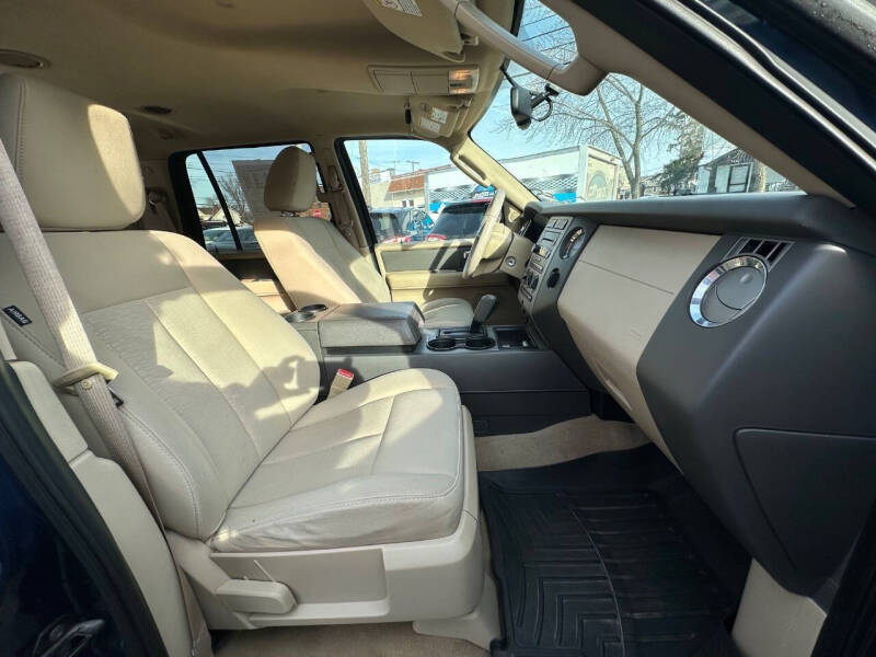 2011 Ford Expedition XLT