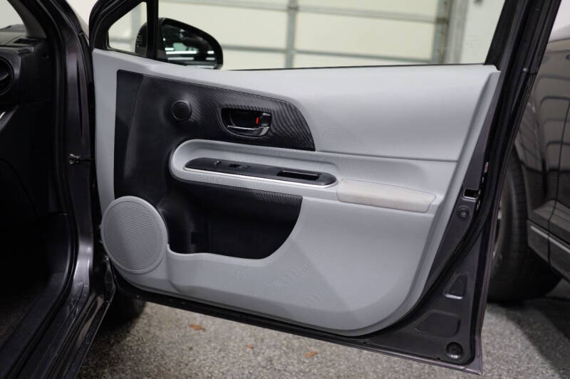 2014 Toyota Prius c Two