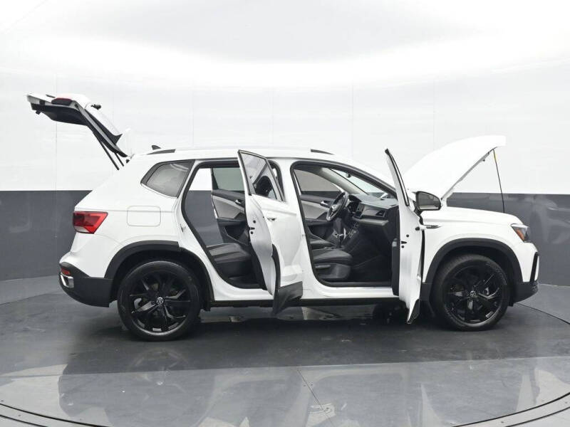 2022 Volkswagen Taos SE 4Motion