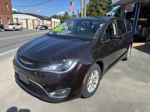 2017 Chrysler Pacifica Touring-L