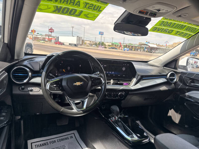 2025 Chevrolet Trax LT