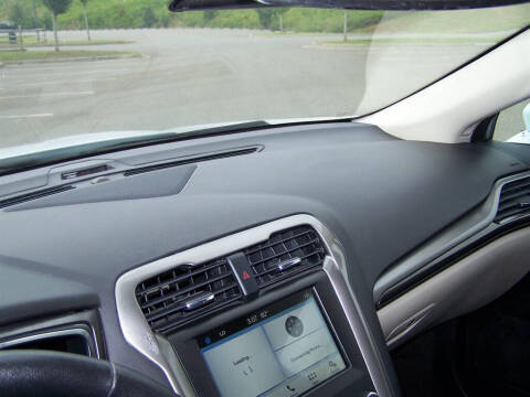 2018 Ford Fusion Hybrid SE