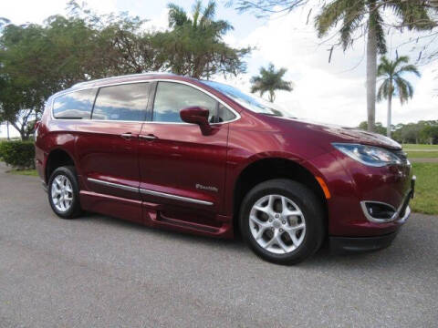 2020 Chrysler Pacifica Touring L Plus