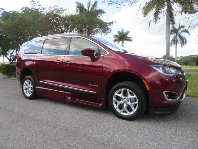 2020 Chrysler Pacifica Touring L Plus