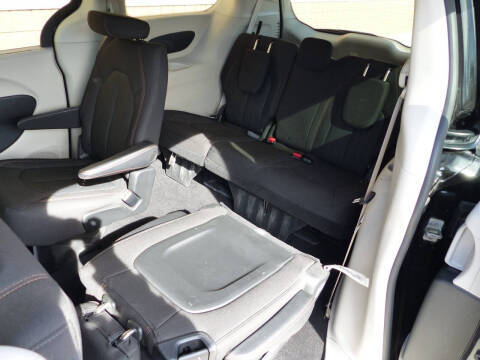 2020 Chrysler Pacifica Touring
