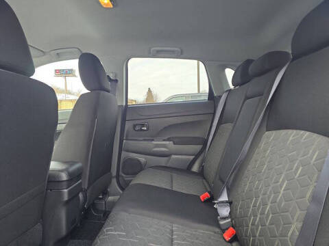 2026 Mitsubishi Outlander Sport ES