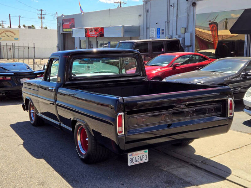 1967 Ford F-100