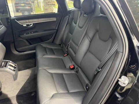 2023 Volvo S90 B6 Plus