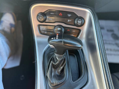 2022 Dodge Challenger SXT