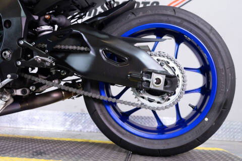 2022 Yamaha YZF-R1