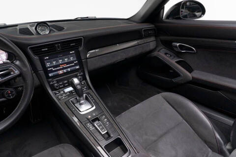 2017 Porsche 911 Carrera GTS