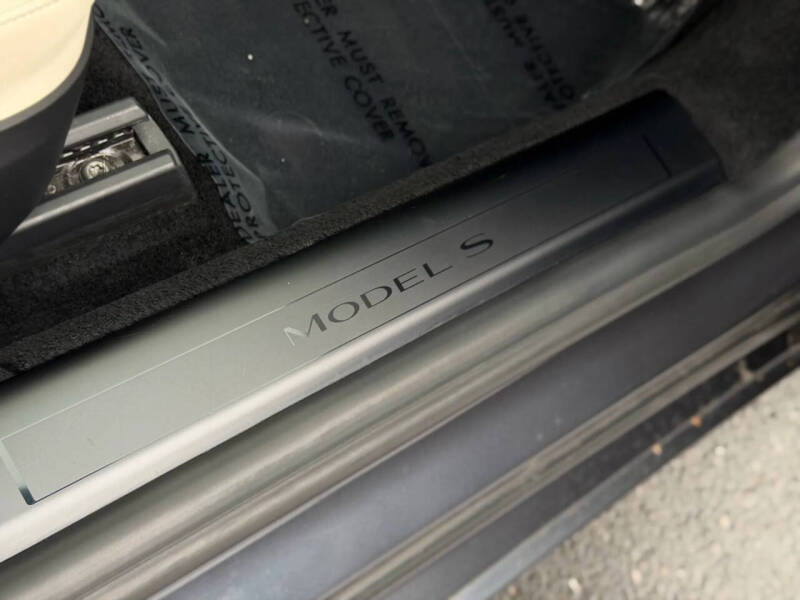 2021 Tesla Model S Plaid