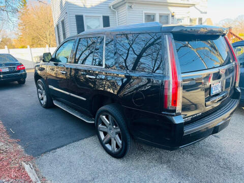 2015 Cadillac Escalade Luxury