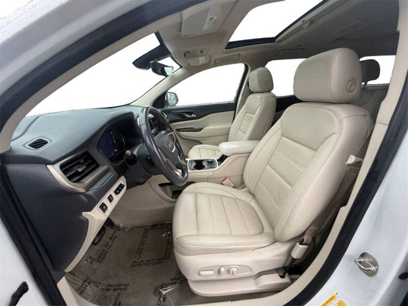 2022 GMC Acadia Denali