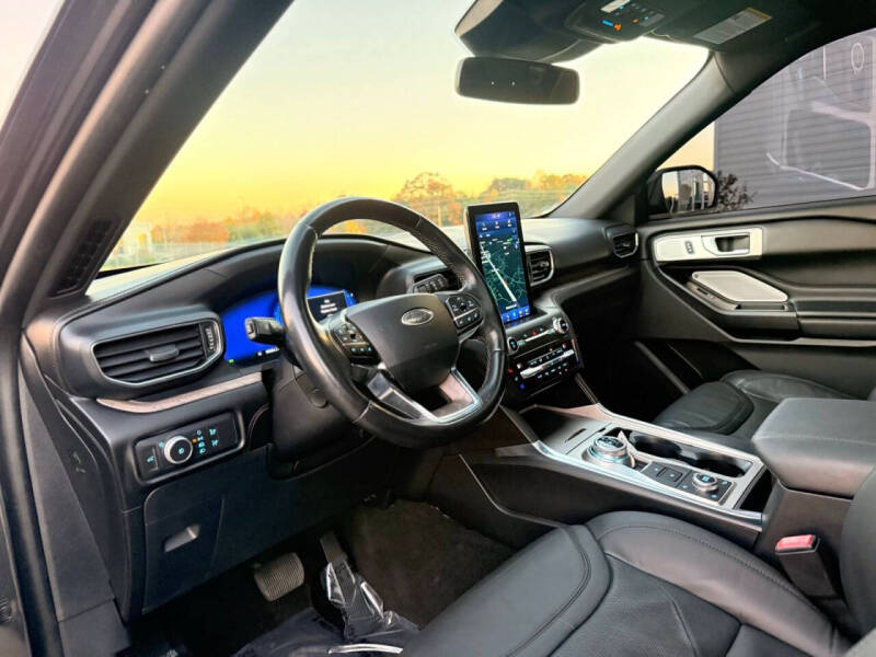 2020 Ford Explorer Platinum