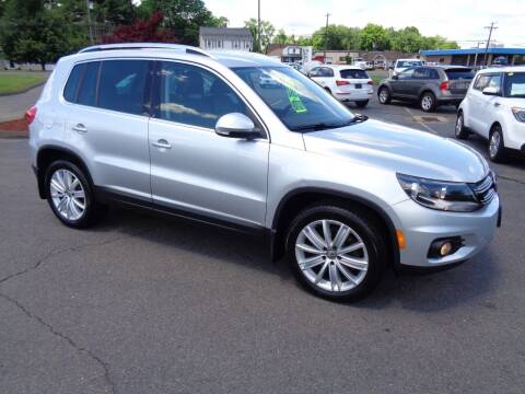 2013 Volkswagen Tiguan for sale at BETTER BUYS AUTO INC in East Windsor CT