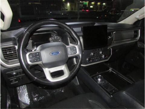 2022 Ford Expedition XLT