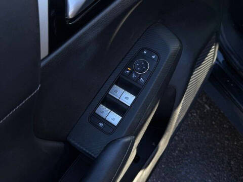 2023 Mitsubishi Outlander PHEV SE