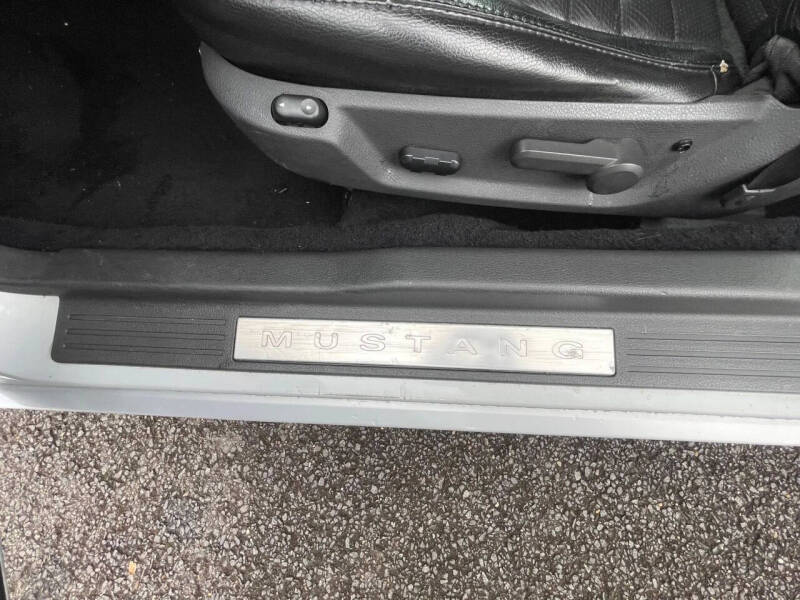 2007 Ford Mustang GT Deluxe