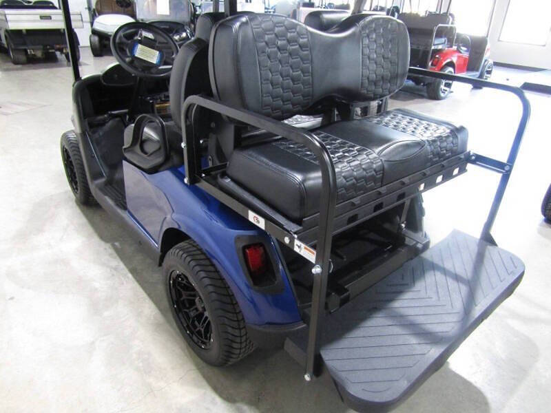 2020 E-Z-GO RXV